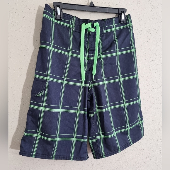 Boy'sGreen Plaid Swim Short. - Picture 7 of 8